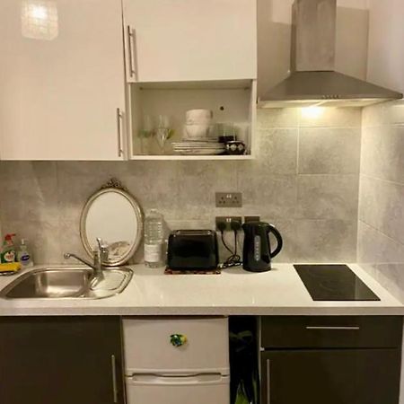 Modern Studio Apartment Sleeps 4 People Opposite Westfield Shepherds Bush London Ngoại thất bức ảnh