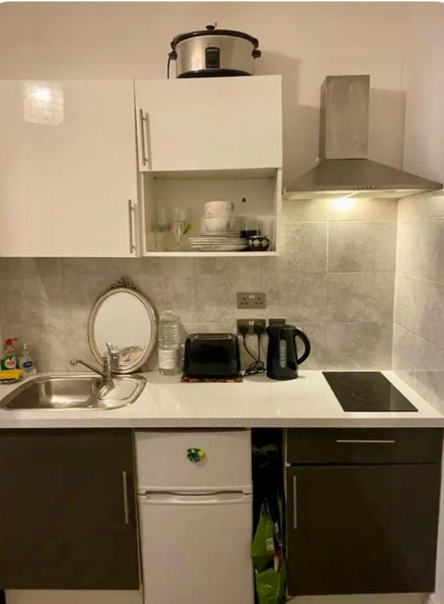 Modern Studio Apartment Sleeps 4 People Opposite Westfield Shepherds Bush London Ngoại thất bức ảnh